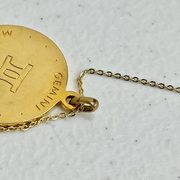 Vintage Zodiac Pendant Necklace Gemini Gold Tone Coin Medallion Astrology 19in - Picture 11 of 12